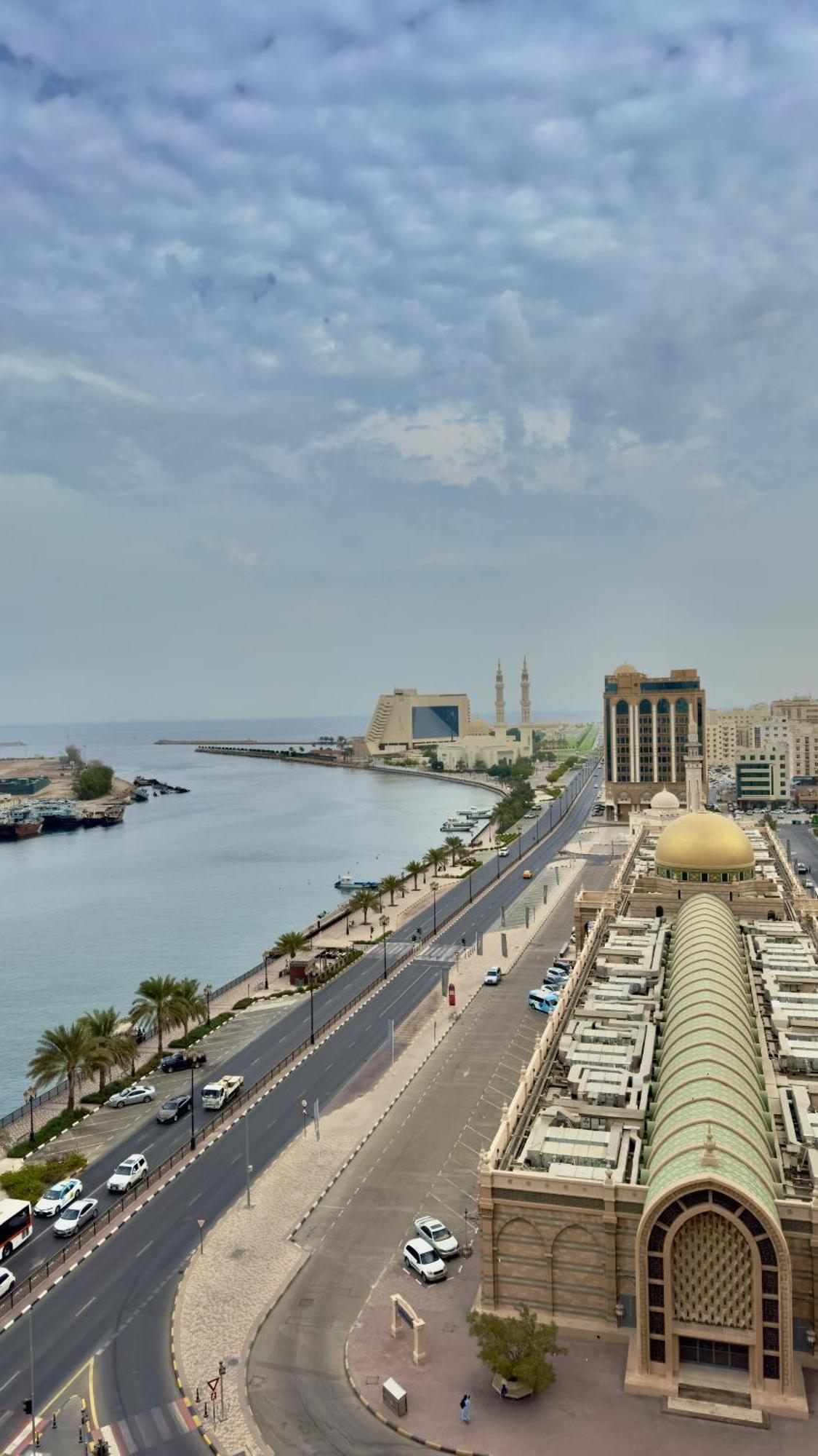 Al Jazeerah Hotel Шарджа Экстерьер фото